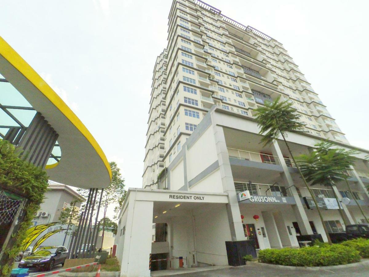 No.5 The Mint @ Puchong Center Near Ioi Mall מראה חיצוני תמונה
